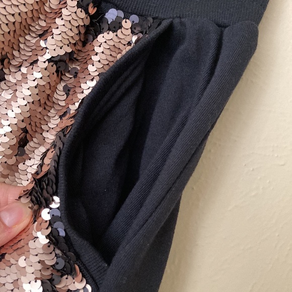 XS Zumba Rose Gold Sequin Athletic Jogger Capris - Picture 10 of 14